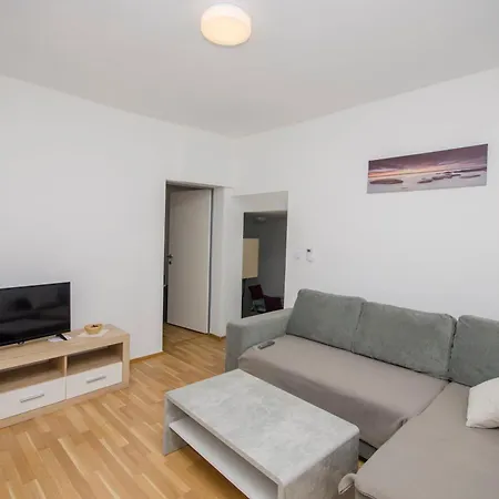 Mirjana Apartman Nin