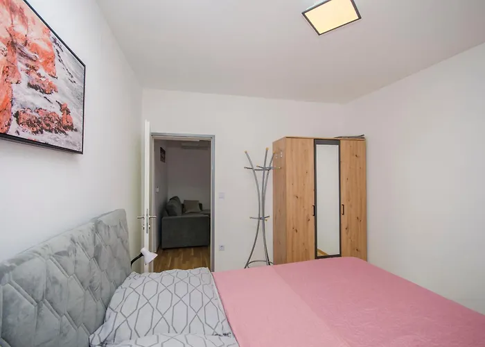 Apartament Mirjana *